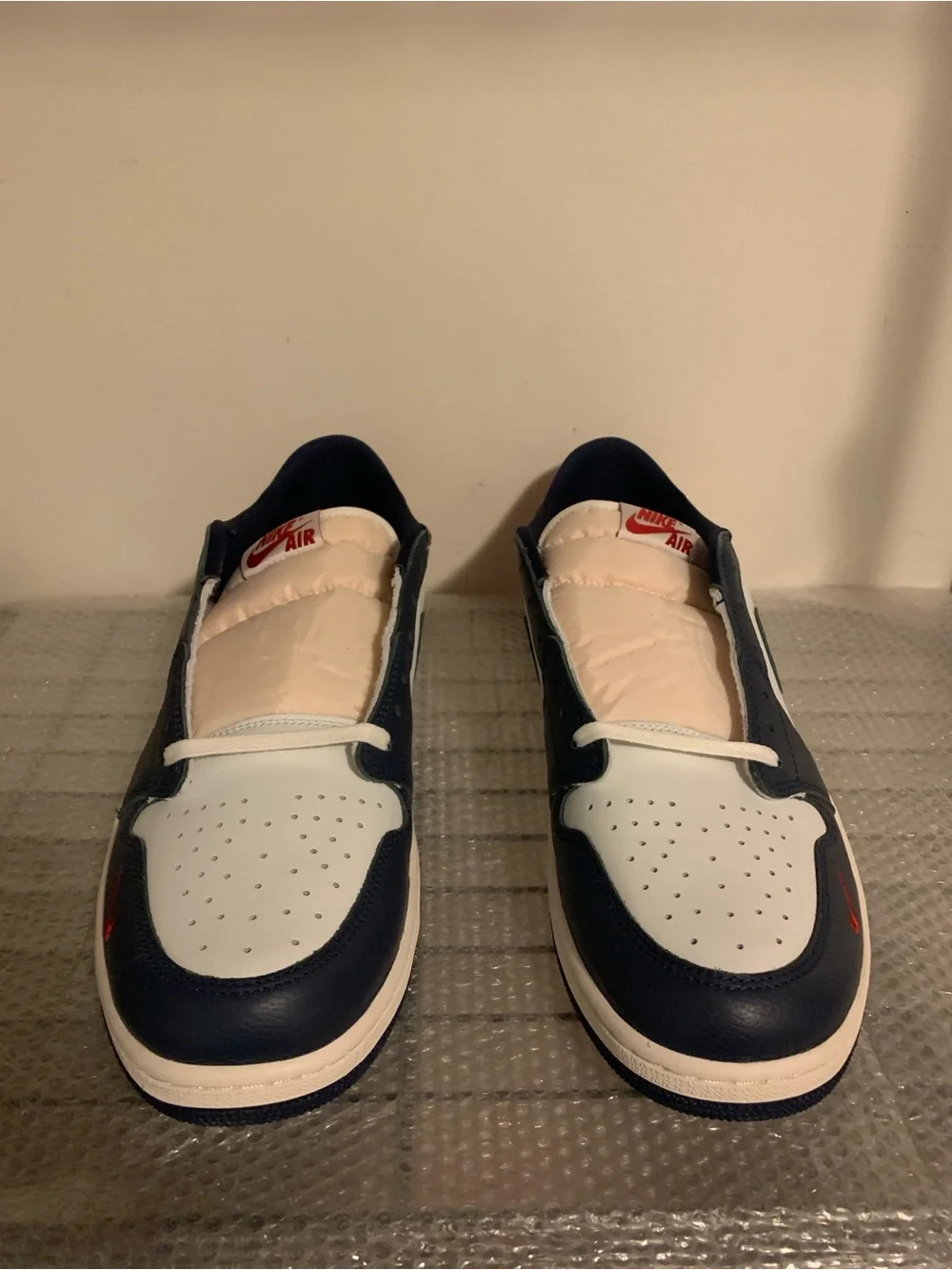 Air Jordan 1 Retro OG Low Howard University HQ2993-100